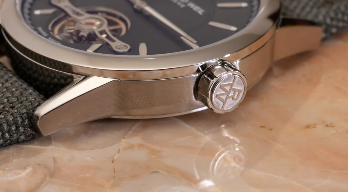 Raymond Weil Freelancer RW1212 with jubilee-style steel bracelet