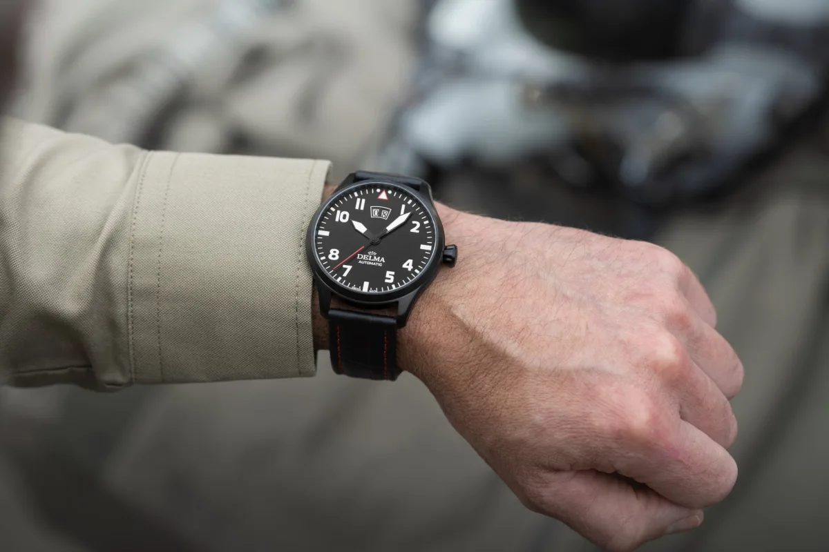 Delma Commander Big Date with enlarged date display