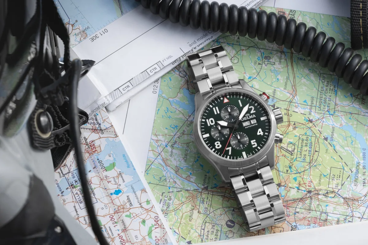 Delma Commander Chronograph dial layout