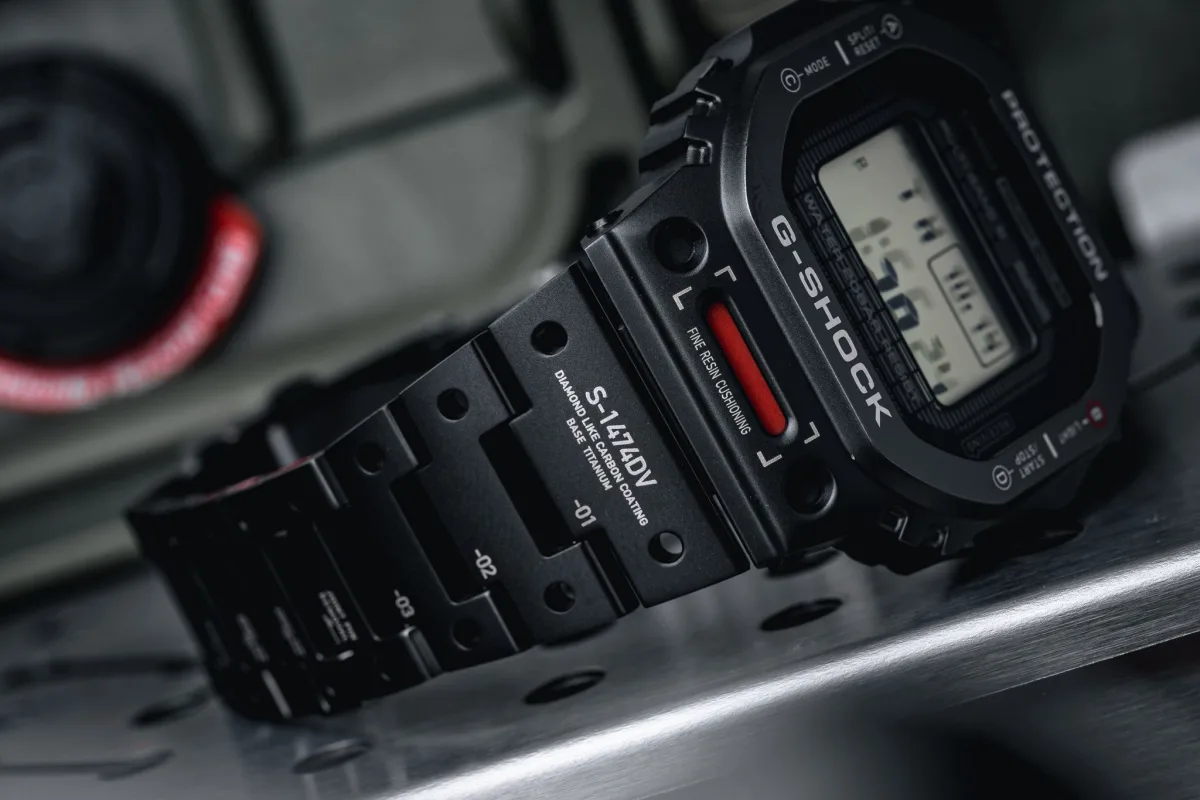Digital dial of Casio G-Shock GMW-B5000-TVA1