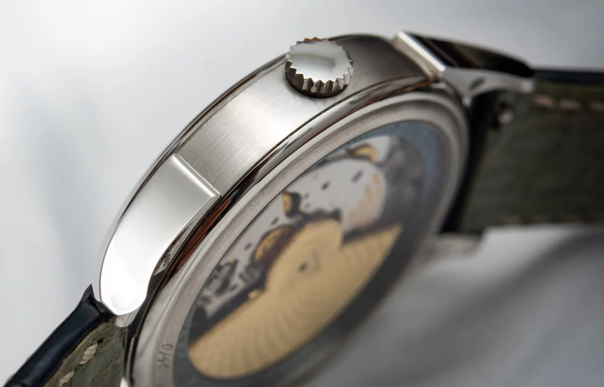 Andersen Geneve watch case back with BlueGold ring.