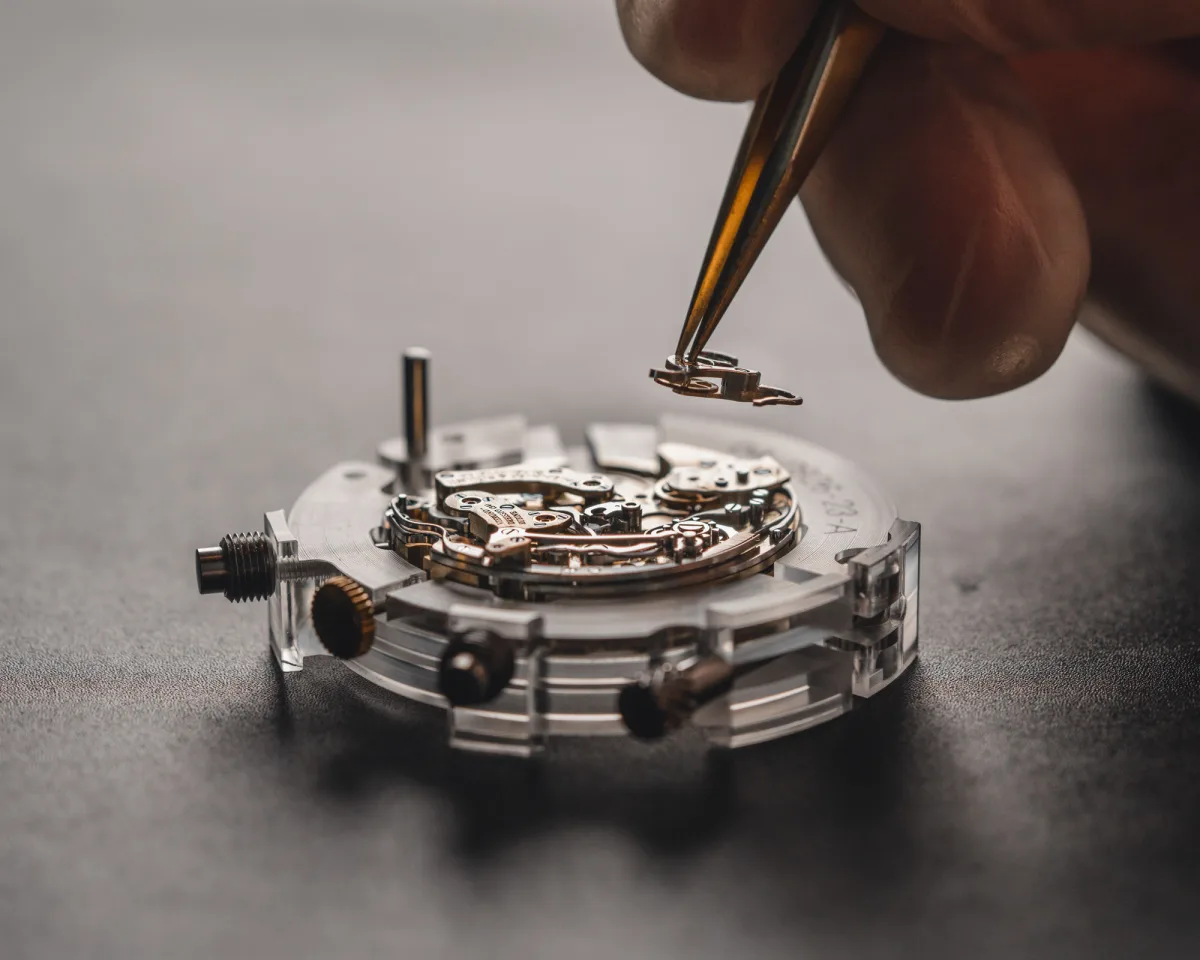 A. Lange & Söhne live mechanism demonstration