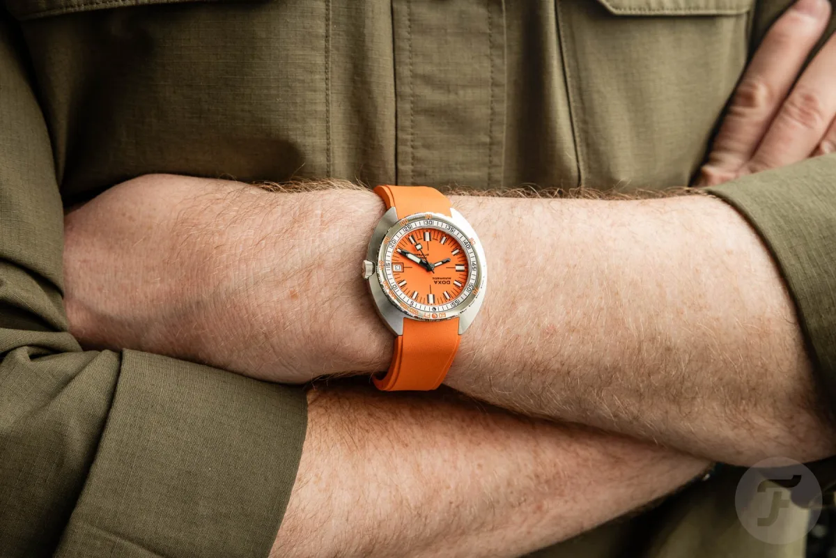 Iconic lacquered dial of Doxa Sub 200T