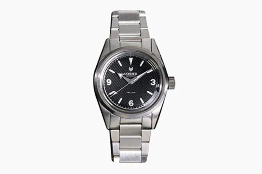 Lorier Falcon III watch featuring vintage style.