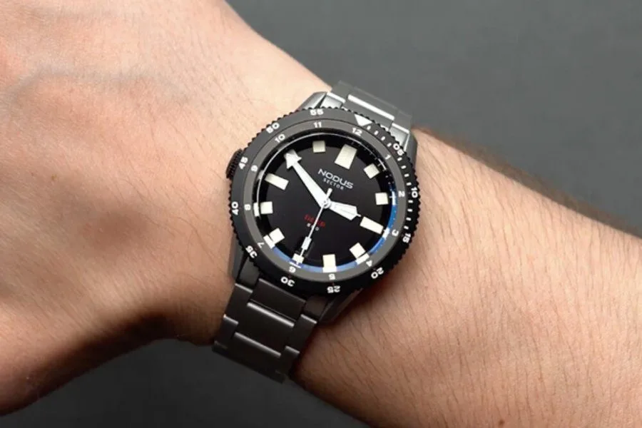 Nodus Sector Deep's unique left-side crown and bezel.