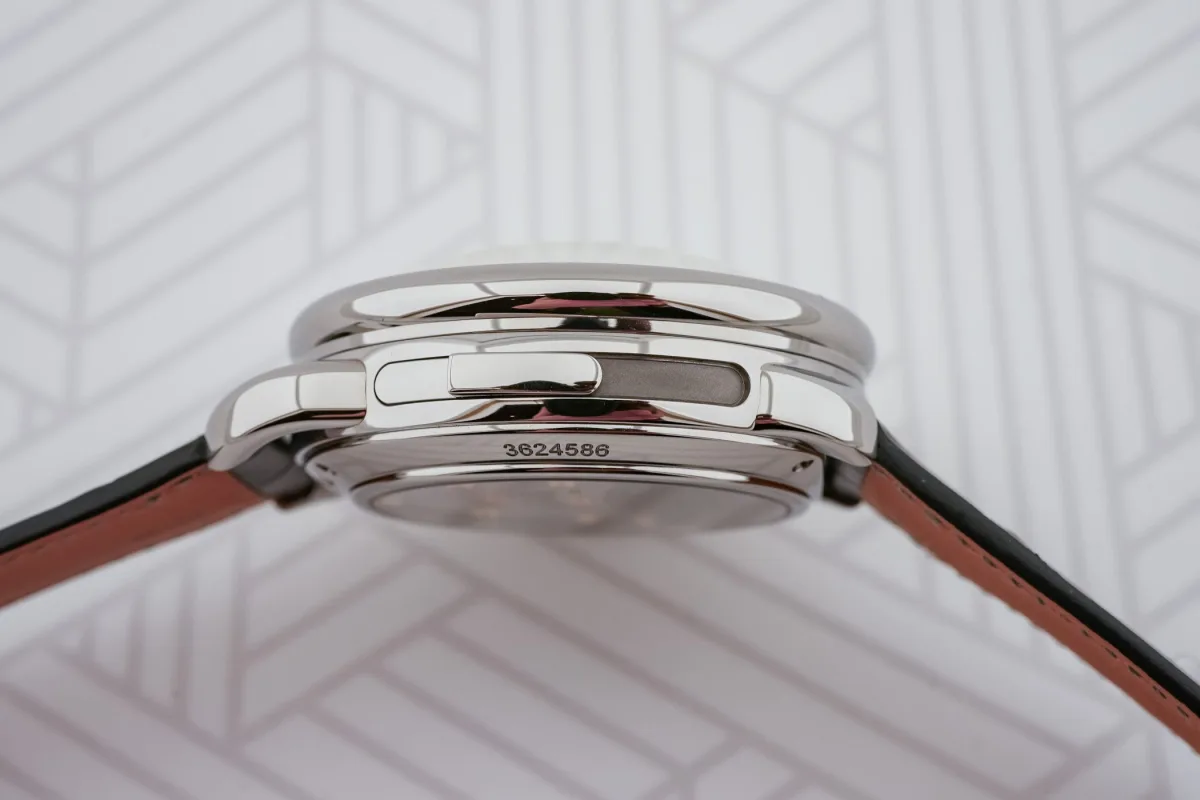 Back view of Hermès Arceau Duc Attelé movement