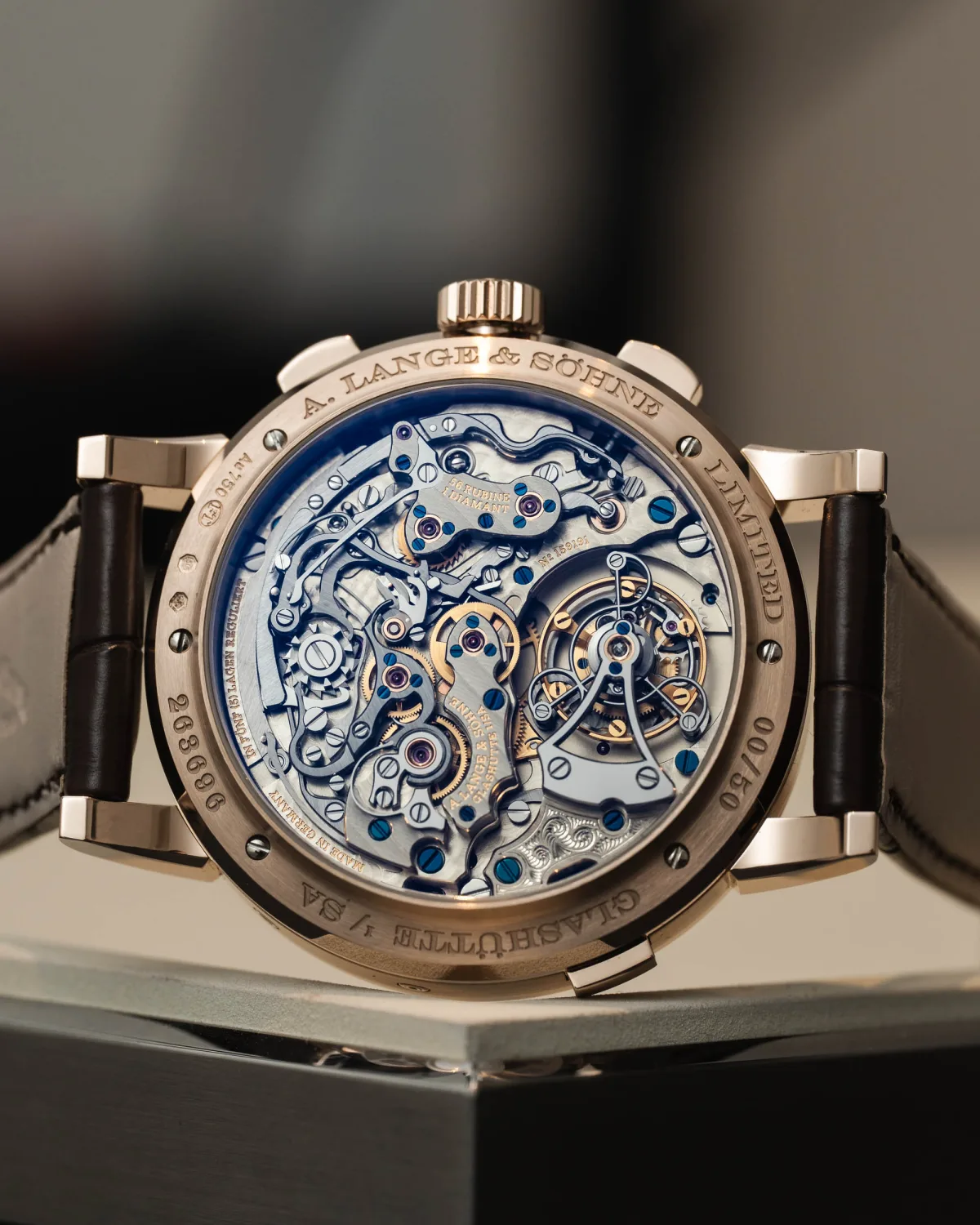 Detailed view of the A. Lange & Söhne Datograph Perpetual Tourbillon Honeygold 'Lumen' case