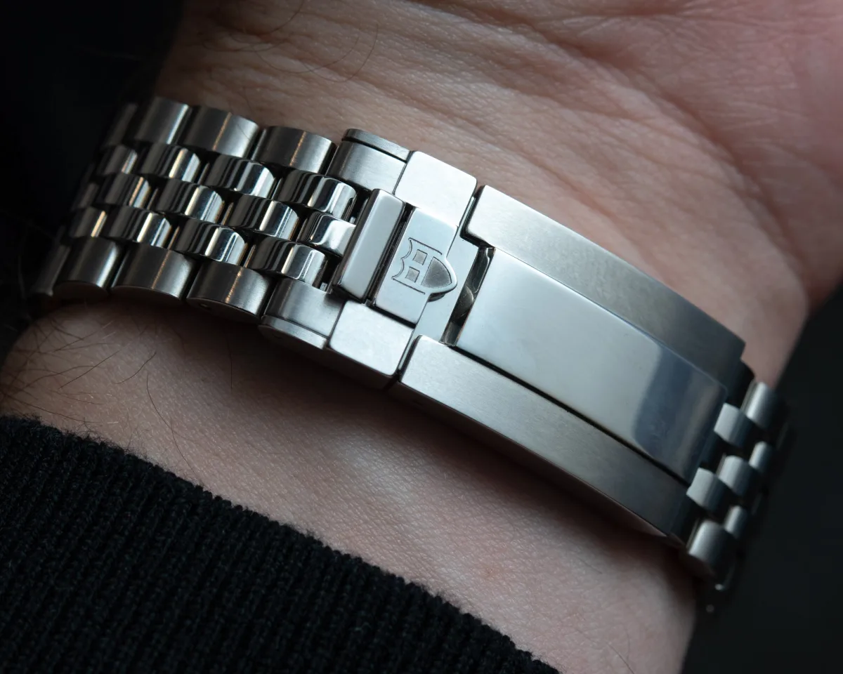Detailed view of Tudor's "T-fit" quick adjustment clasp