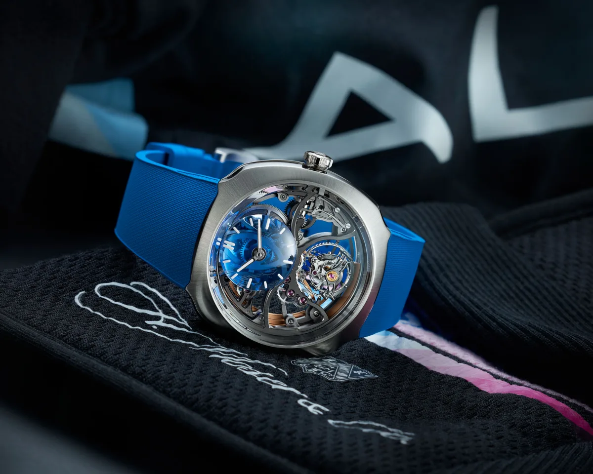 Anthracite gray finish of the movement in H. Moser & Cie. Streamliner