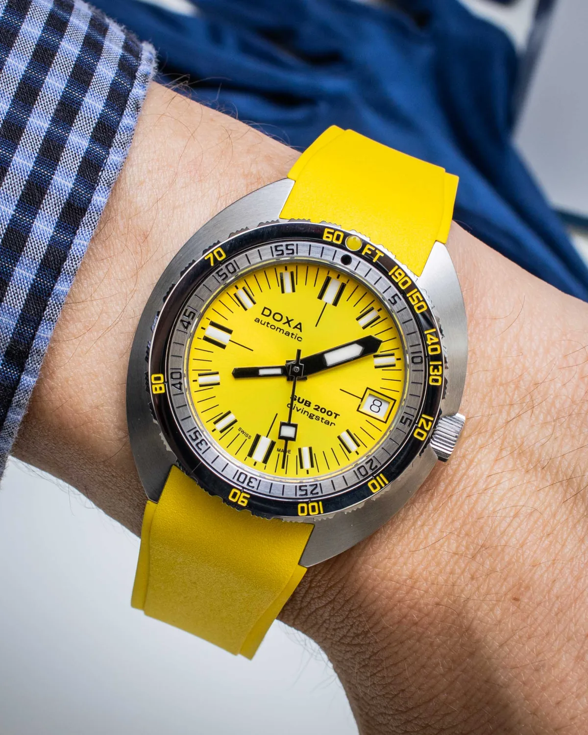 Doxa SUB 200T with rubber strap and stainless steel bracelet
