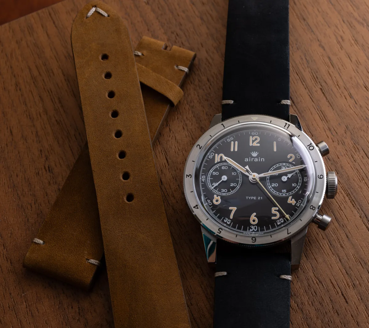 Airain Type 21 Re-Edition with focus on bezel design