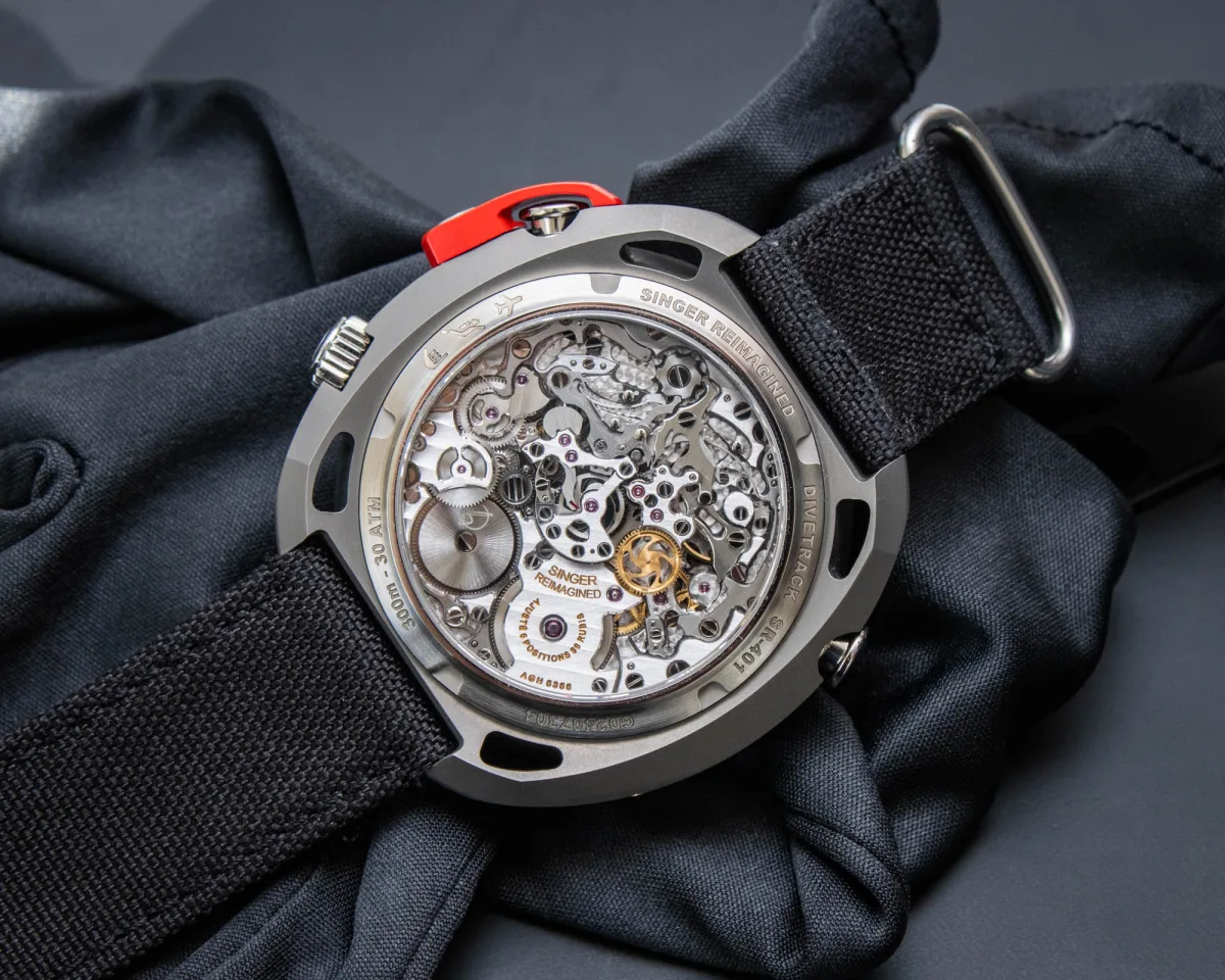 Chronograph hands and markers on Singer Divetrack