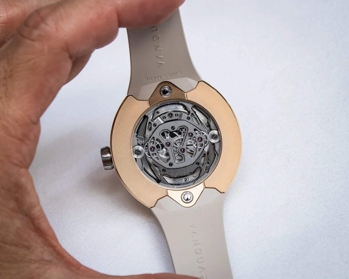 Purple rubber strap of Vanguart Orb with rose gold buckle