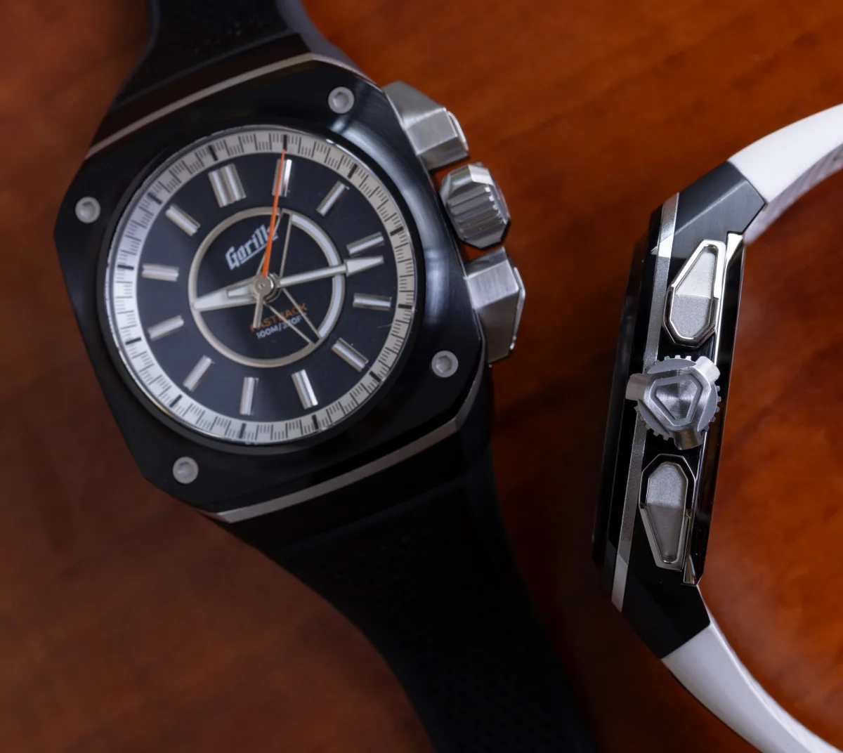 Front view of Gorilla Fastback Touring Aurelia 39mm