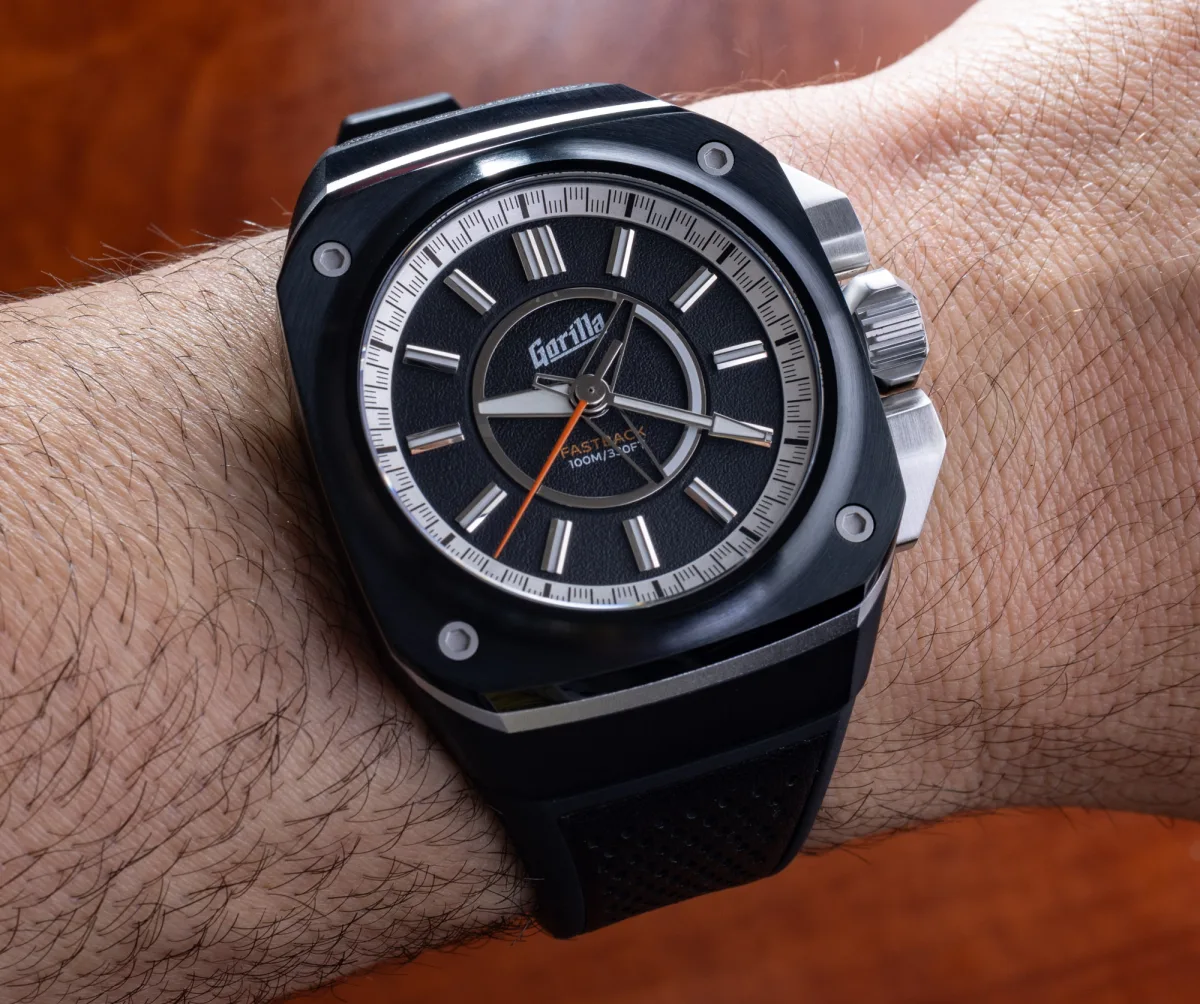 Close-up of Gorilla Fastback Touring Aurelia dial