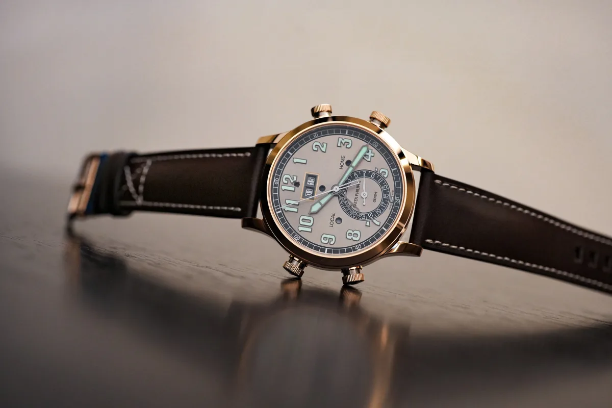 Patek Philippe 5520RG crown and pushers