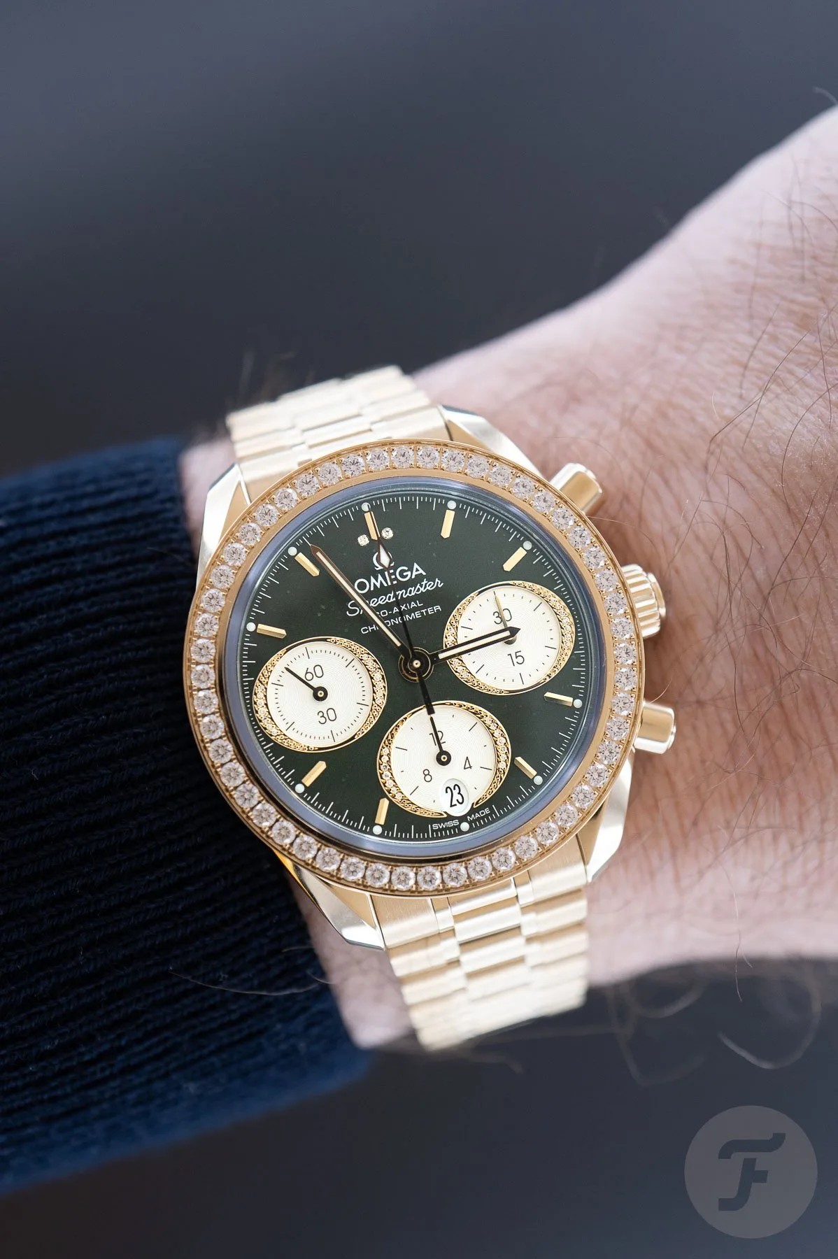 Sedna Gold Omega Speedmaster 38 bracelet