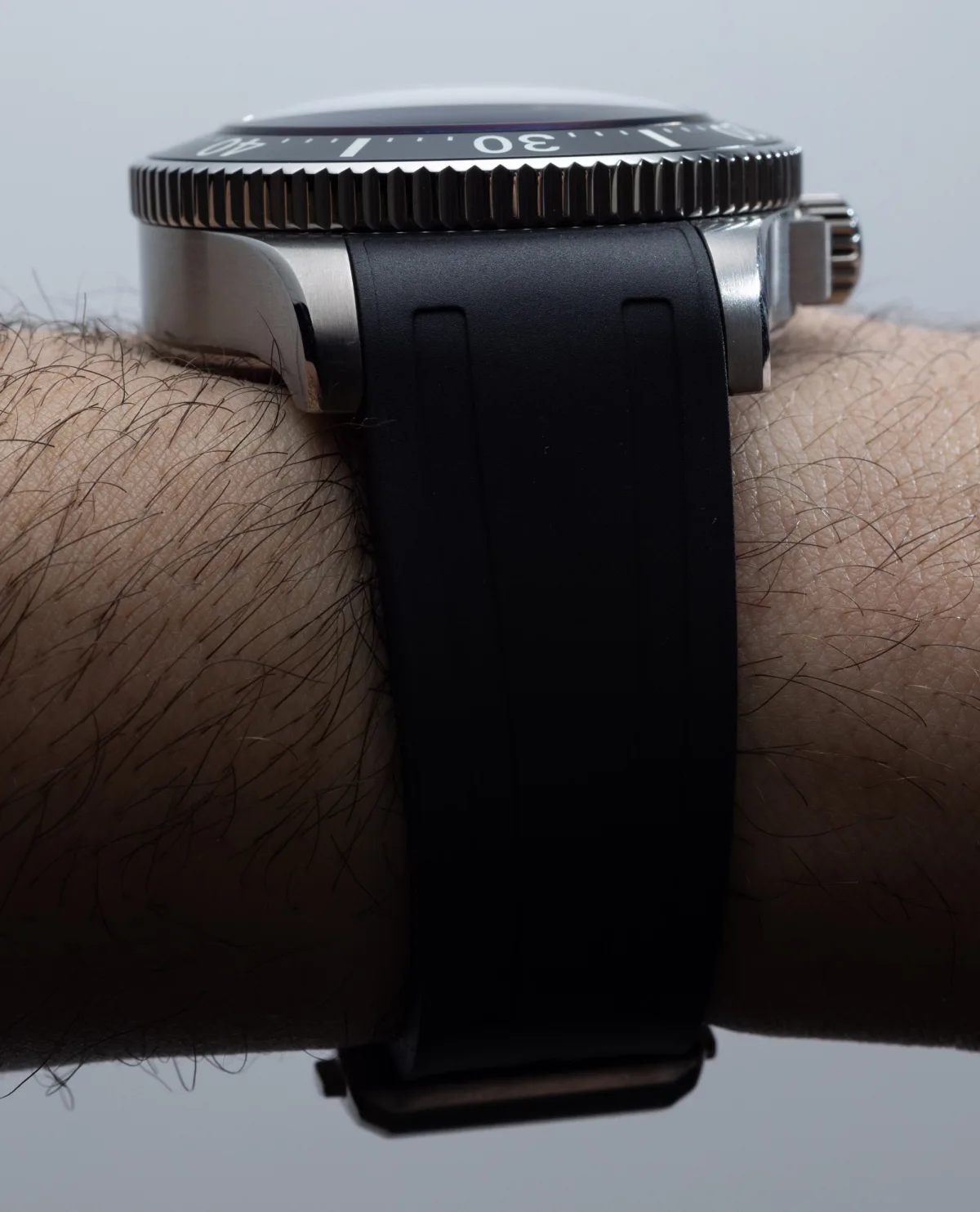 Back view of Montblanc Iced Sea 0 Oxygen Deep 4810 case