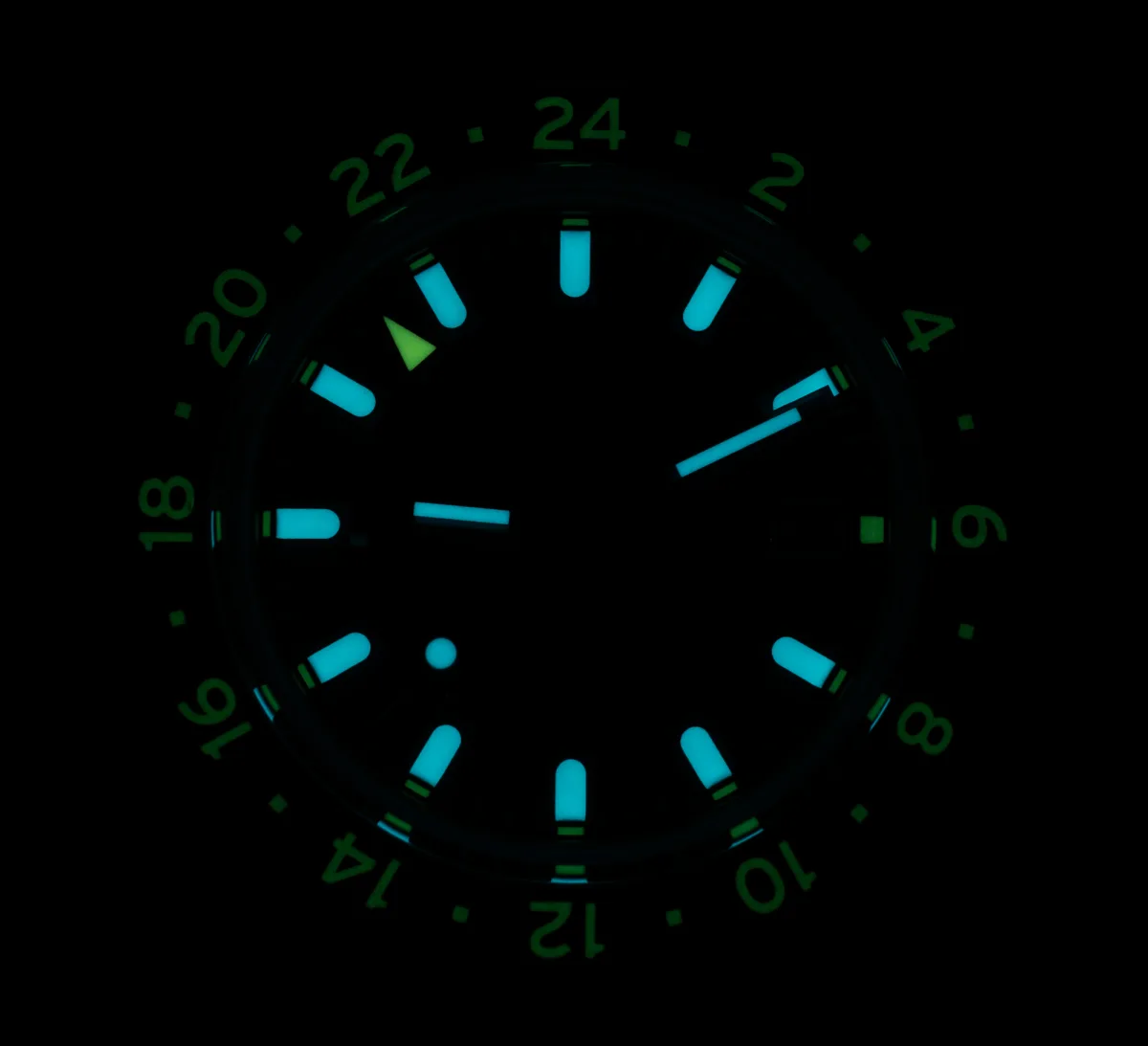 Close-up of Jack Mason Strat-O-Timer GMT bezel