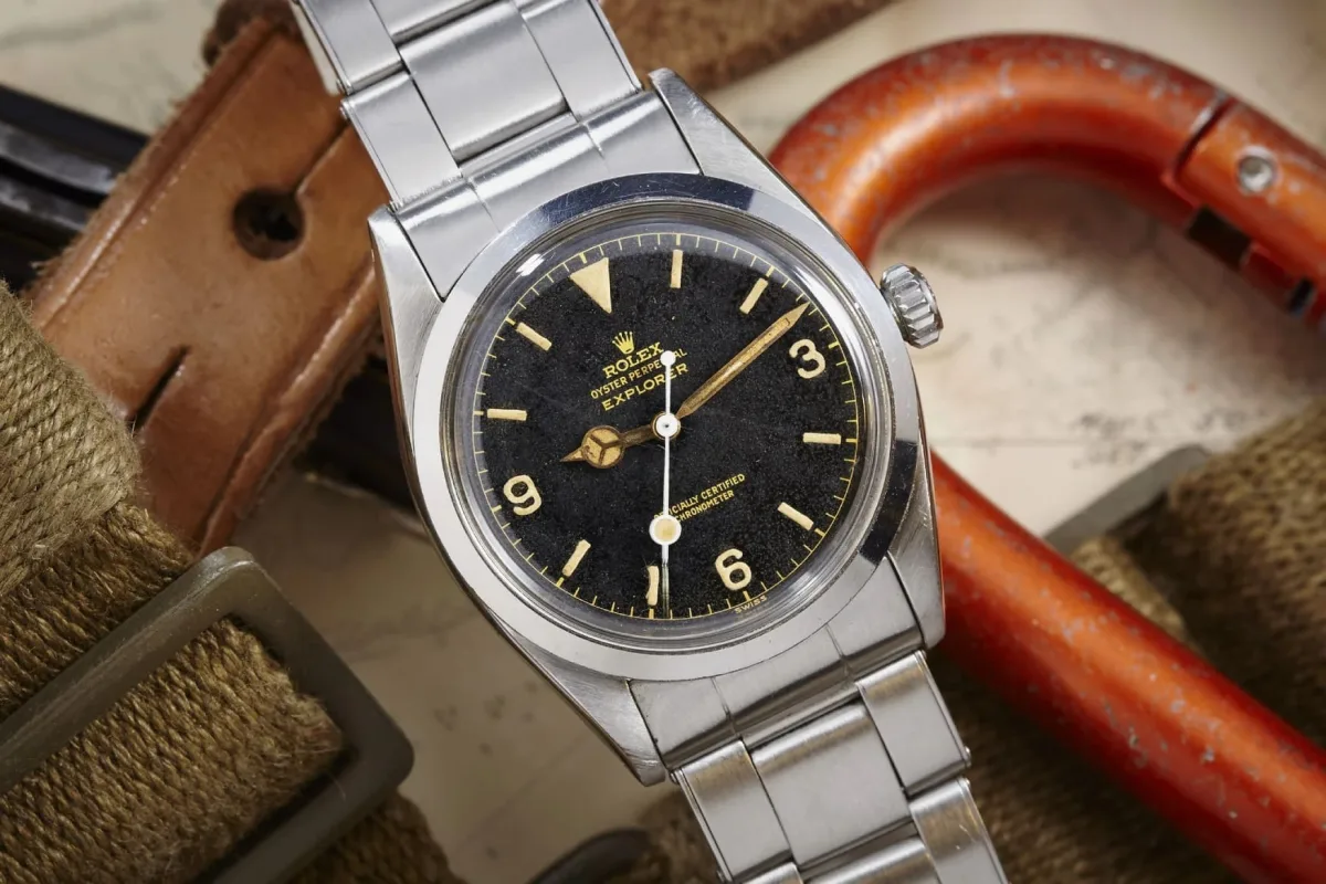 Sean Connery as James Bond wearing a Rolex watch