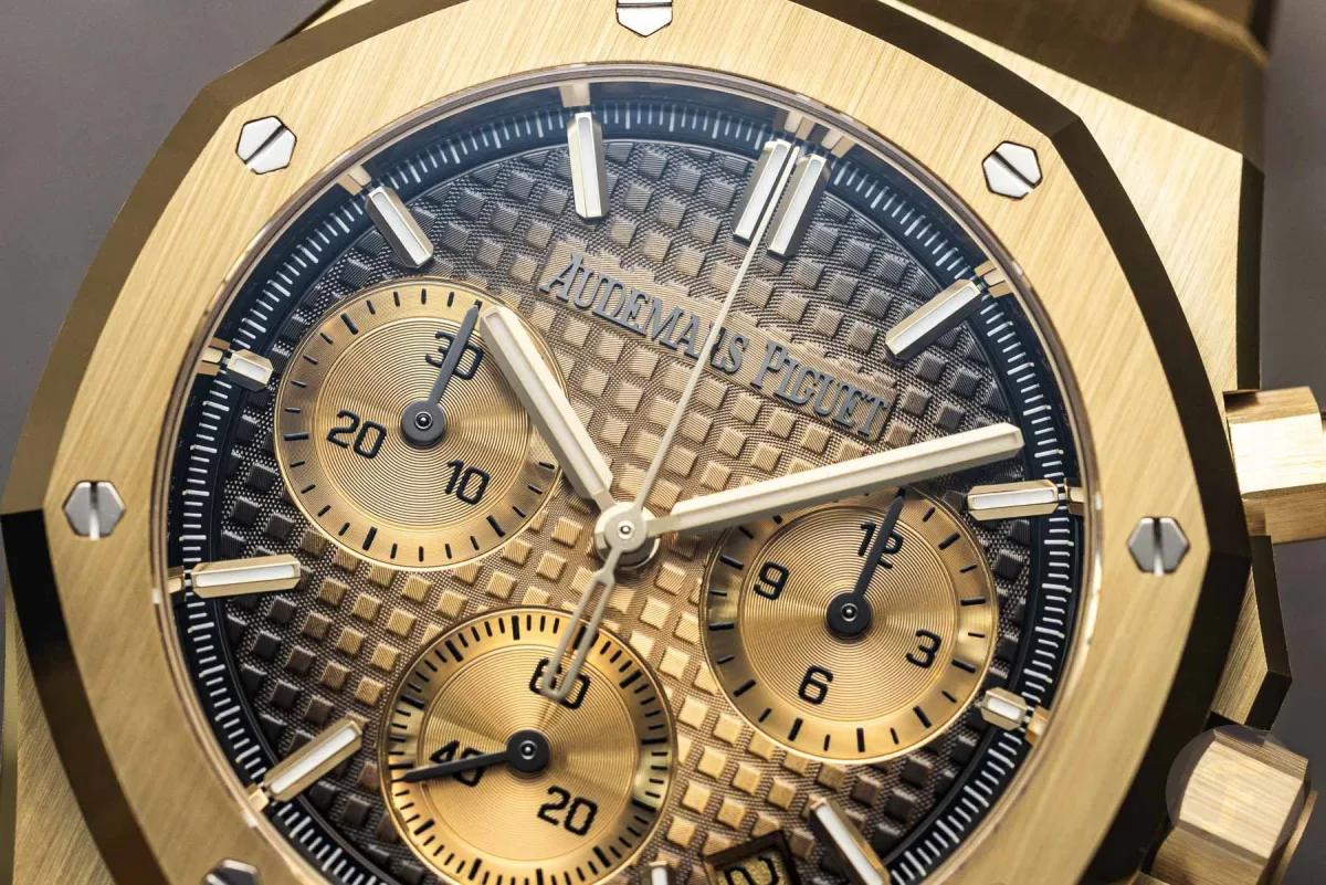 Audemars Piguet Royal Oak Selfwinding Chronograph close-up