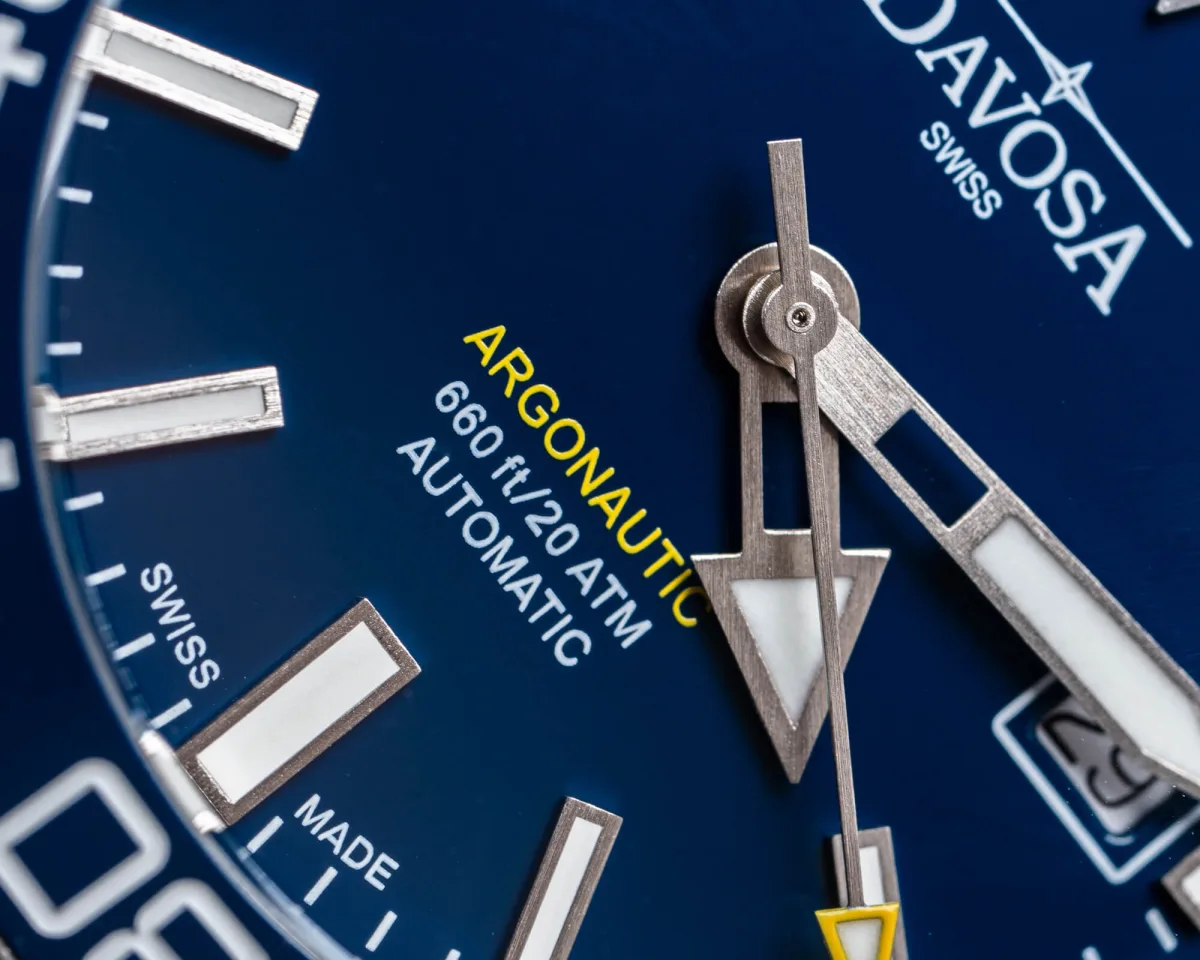 Davosa Argonautic 39 with luminescent hands and indices