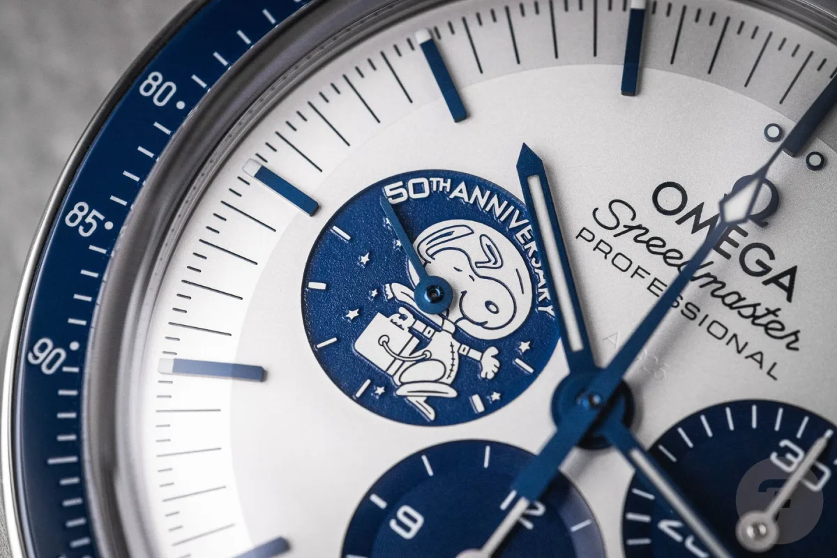 White vs. black dial Speedmaster comparison