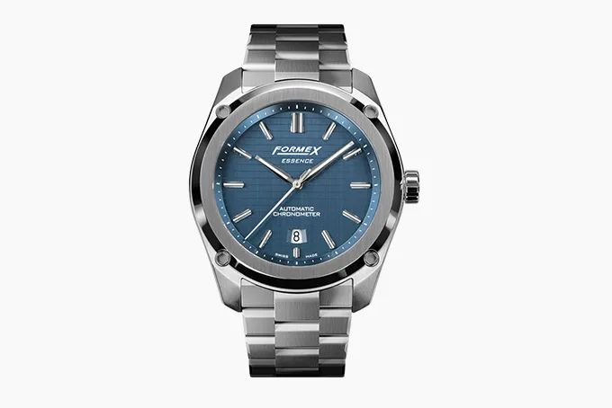 Formex Essence with vertically brushed bezel