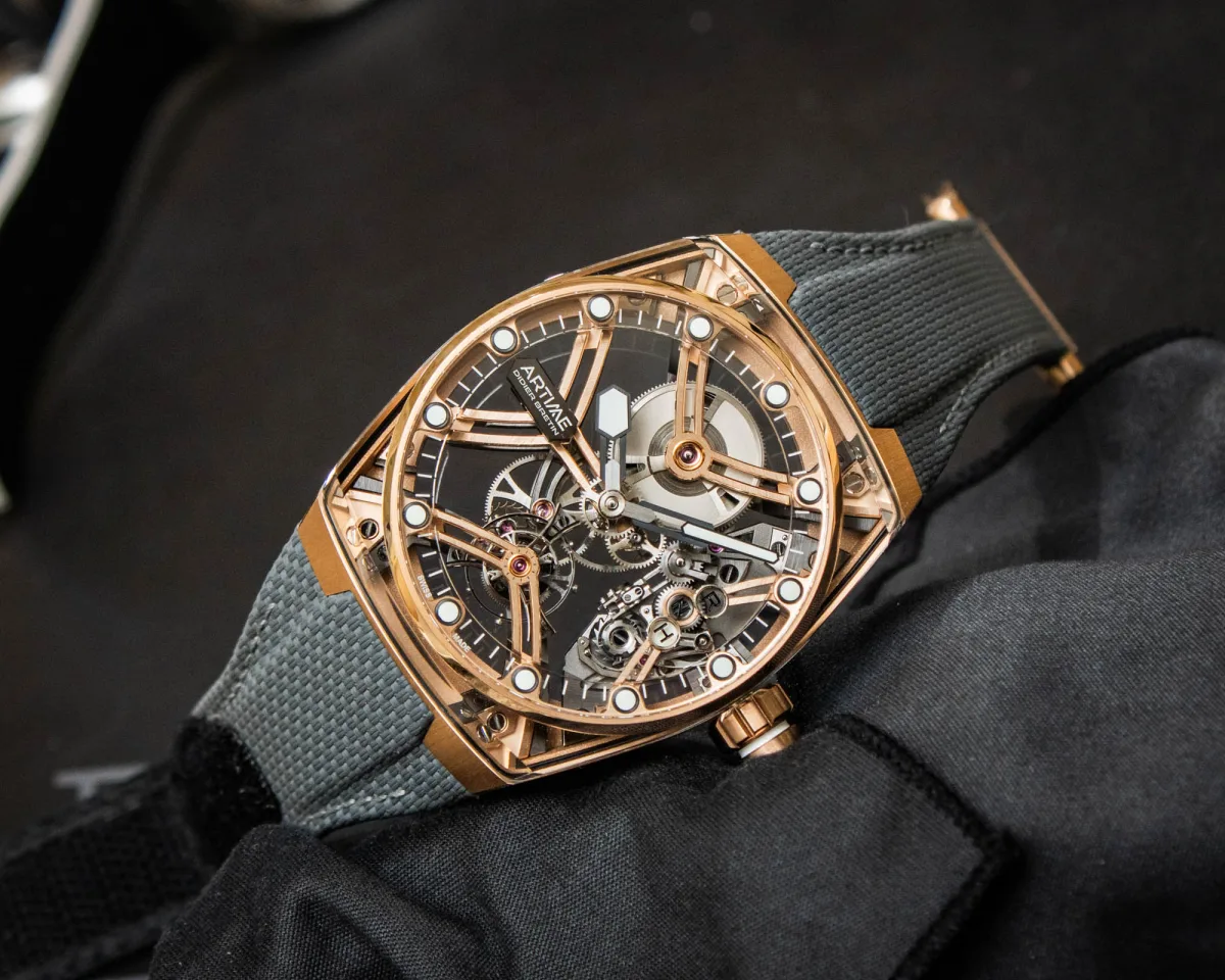 Artime ART01-5N Tourbillon front view