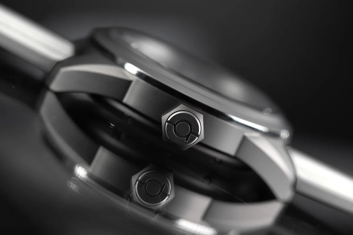 Awake 01 Titane Dare & Dream watch case