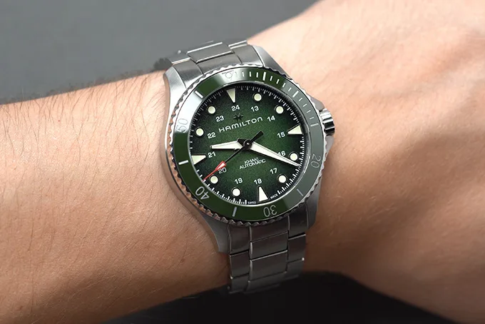 Hamilton Khaki Navy Scuba movement and features