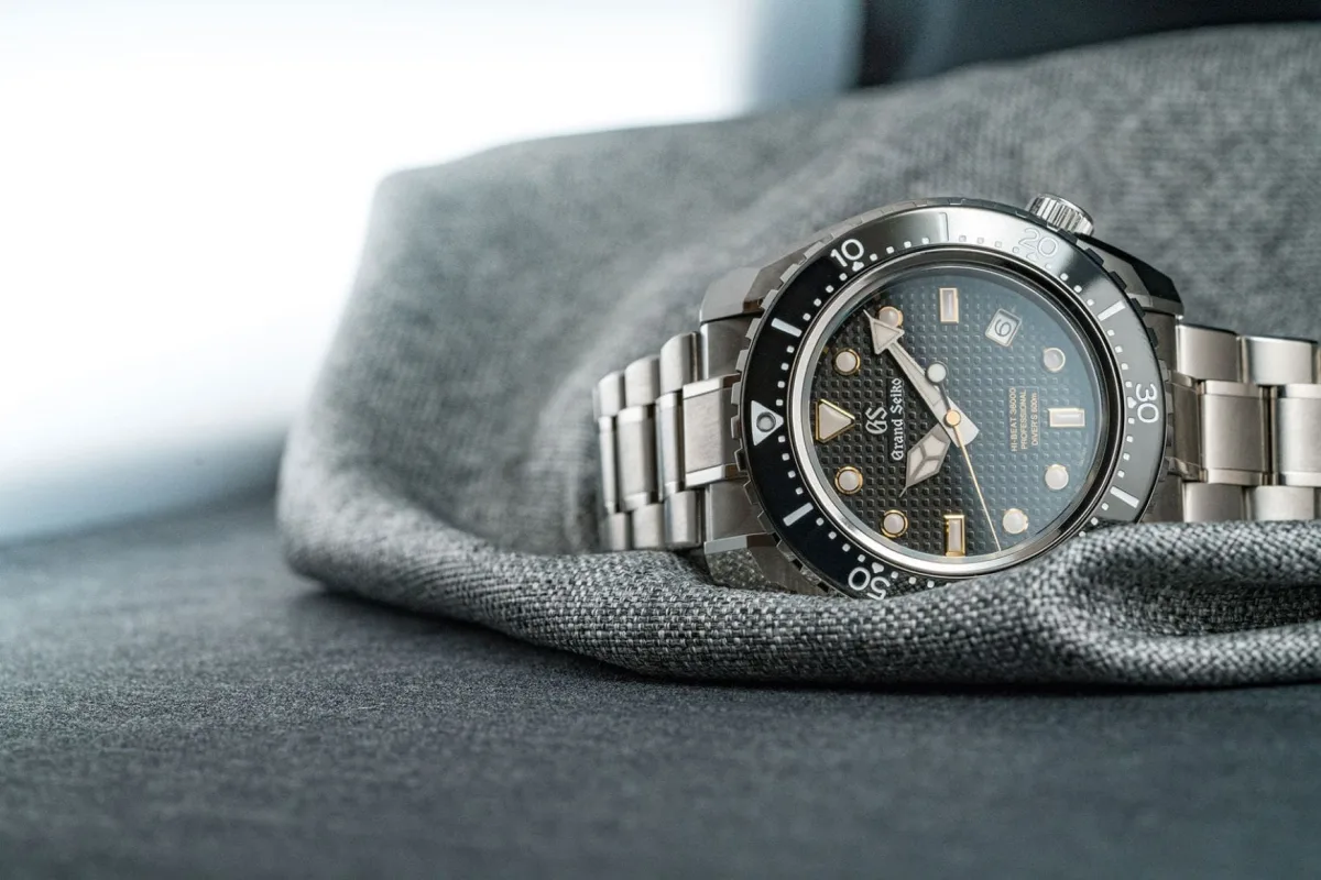 Grand Seiko SBGH255 diving watch
