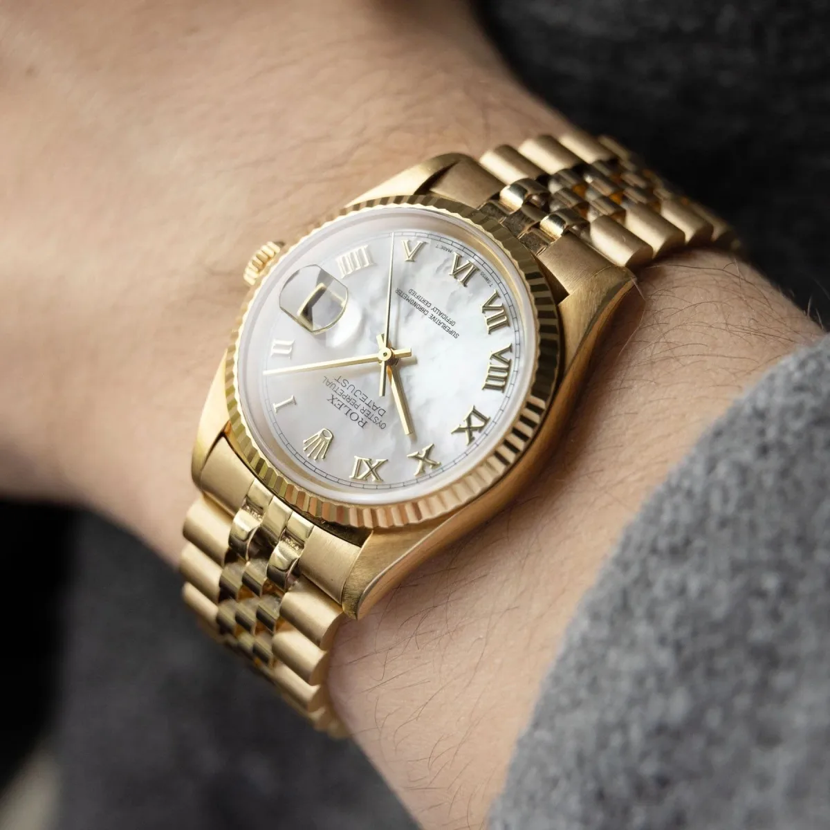 Close-up of Rolex Datejust ref. 16238 dial