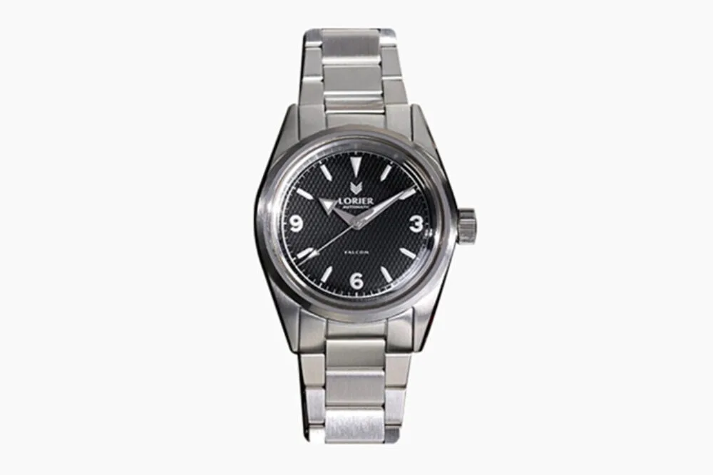 Lorier Falcon with classic design and 36mm case