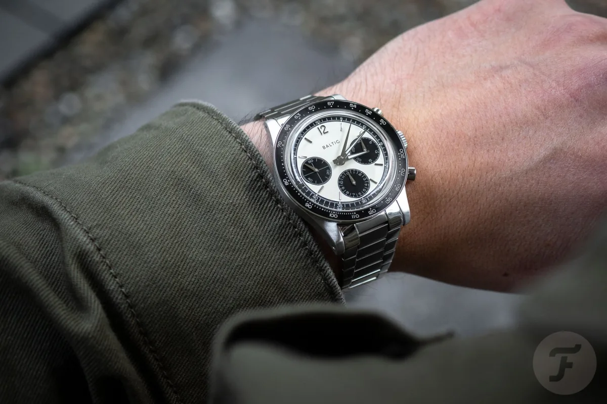 Hamilton Khaki Field Titanium Auto 38mm black PVD-coated field watch