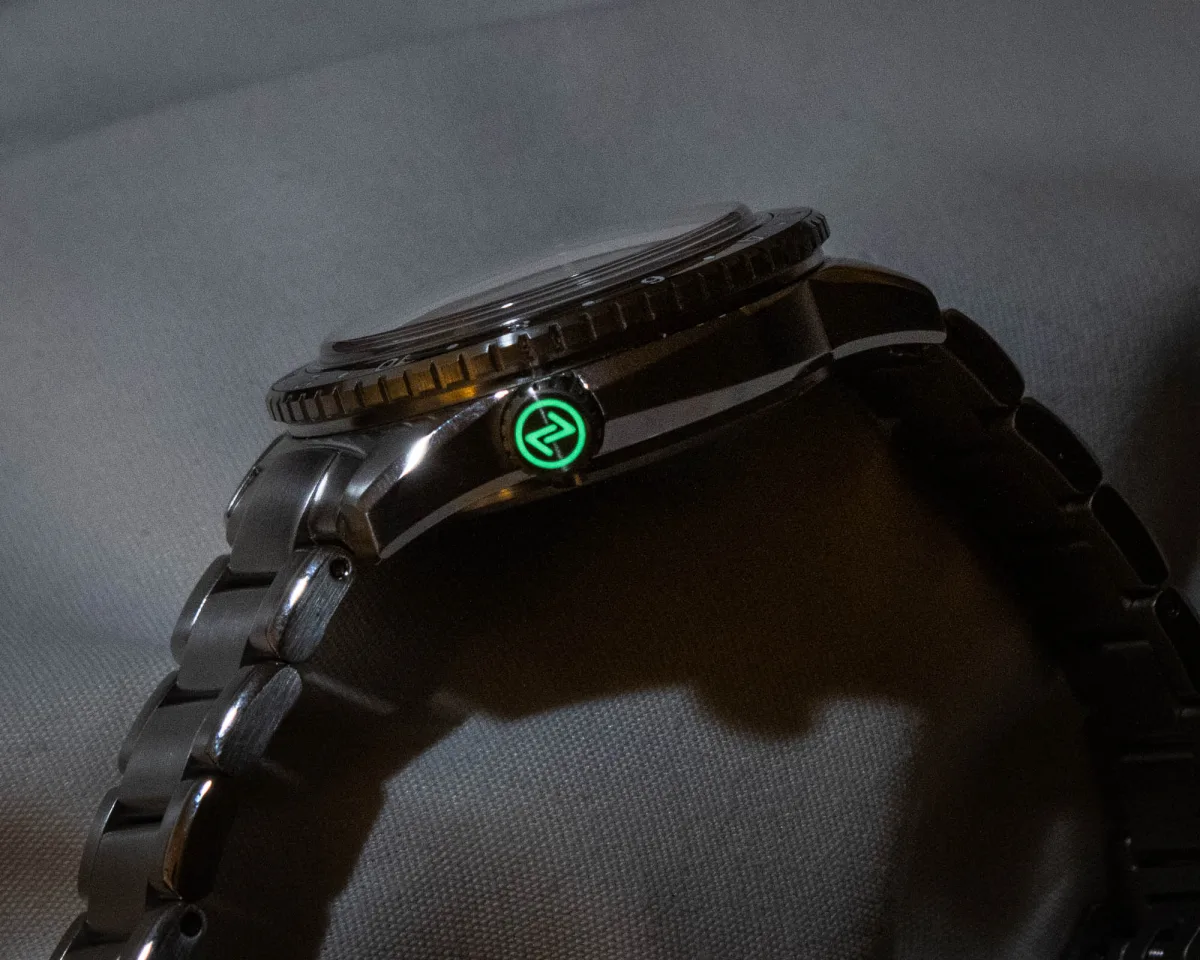 Zelos Mako 300m GMT with luminescent dial