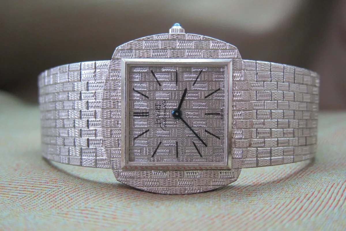 Piaget ref. 12461 case and bracelet details