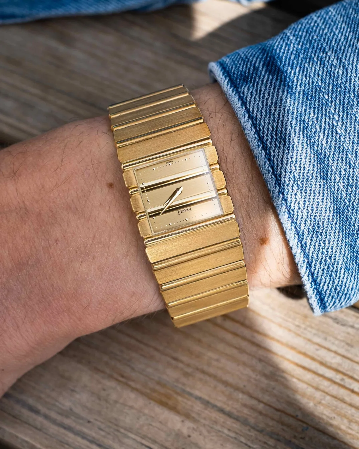 Close-up of Piaget Polo ref. 7131 gold finish