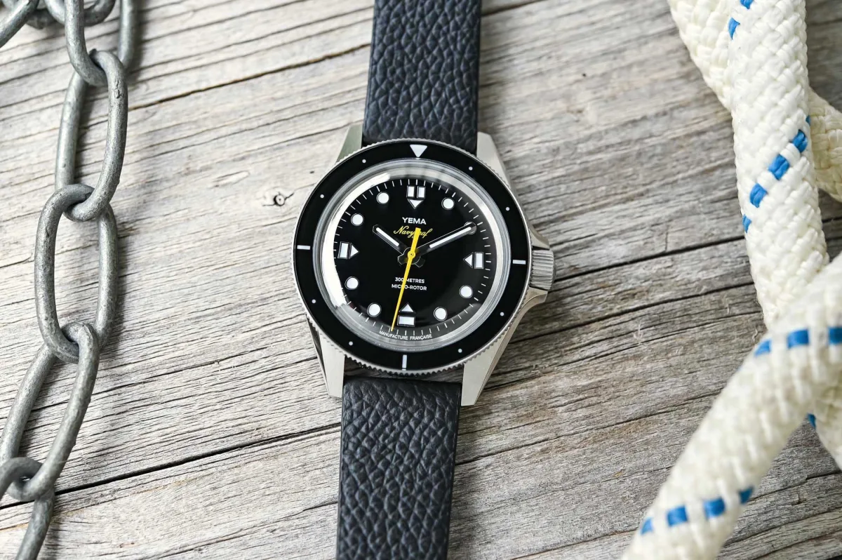 Yema Navygraf Slim CMM.20 with black lacquered dial