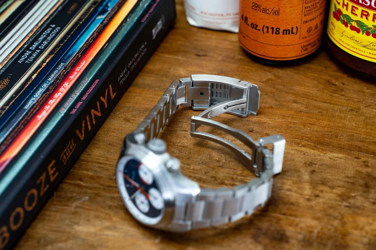 Oak & Oscar Atwood with multilayered dial and tachymeter