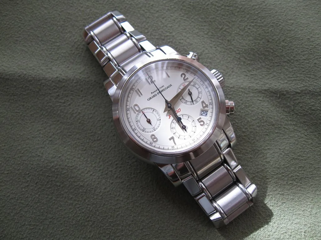 Neo-vintage luxury sports watches collection