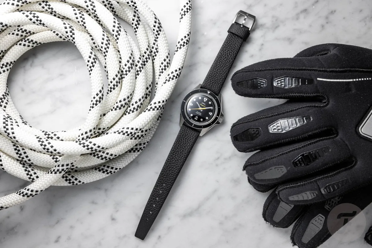 Yema Navygraf Slim CMM.20 watch front view