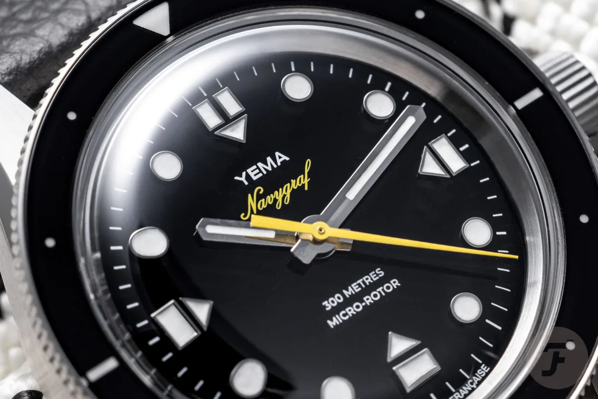 Yema micro-rotor movement close-up