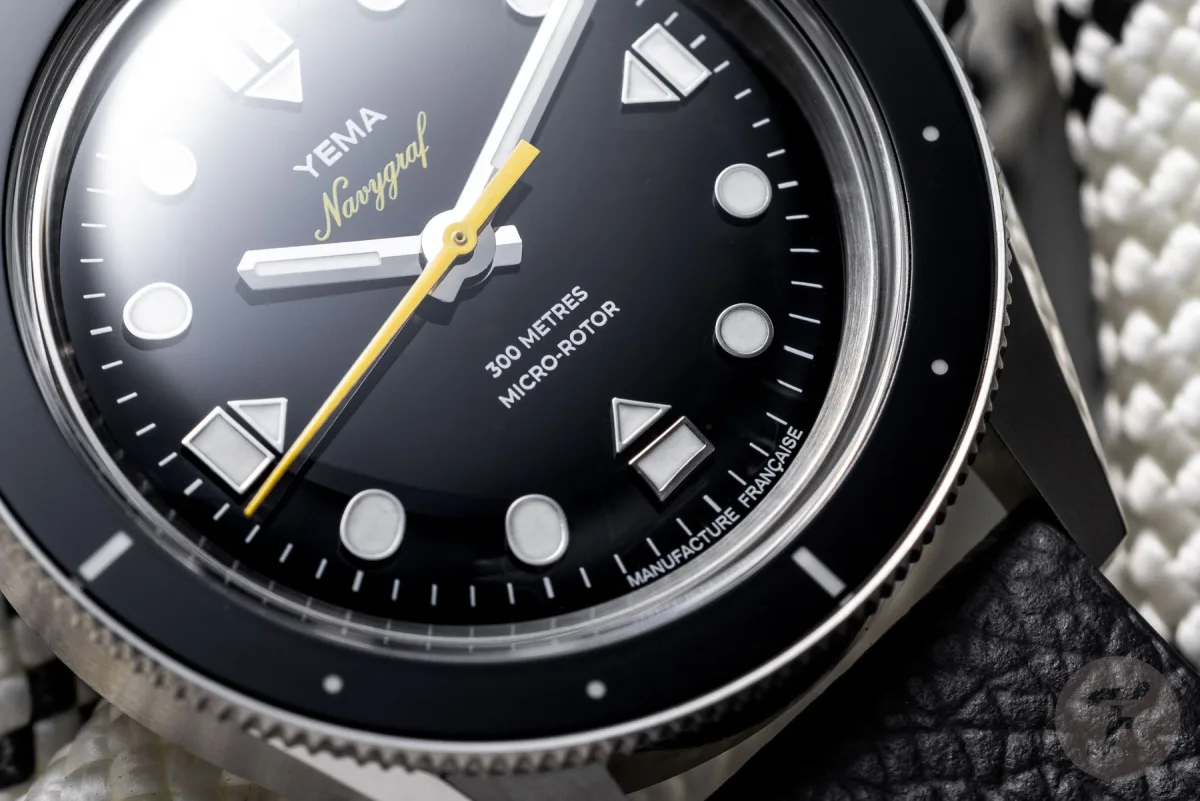Yema Navygraf Slim CMM.20 bezel and crown