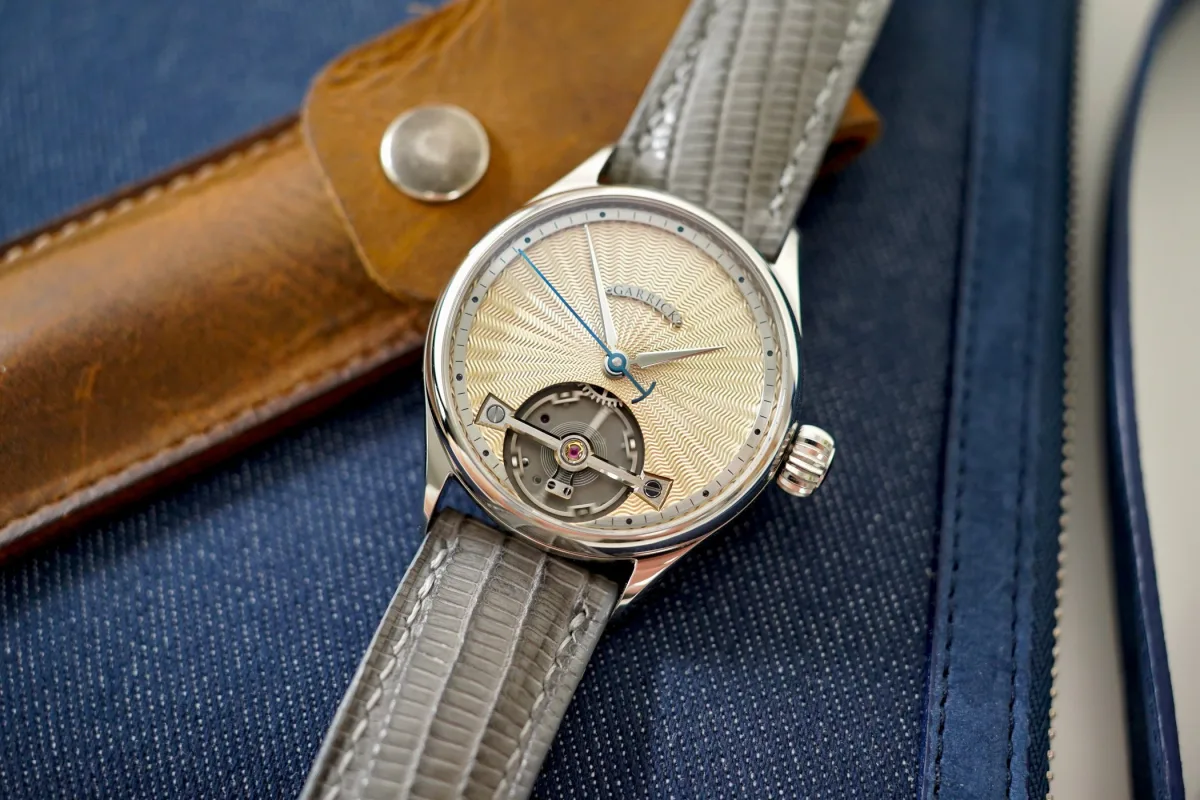 Garrick S2 Deadbeat Seconds dial with champagne tone