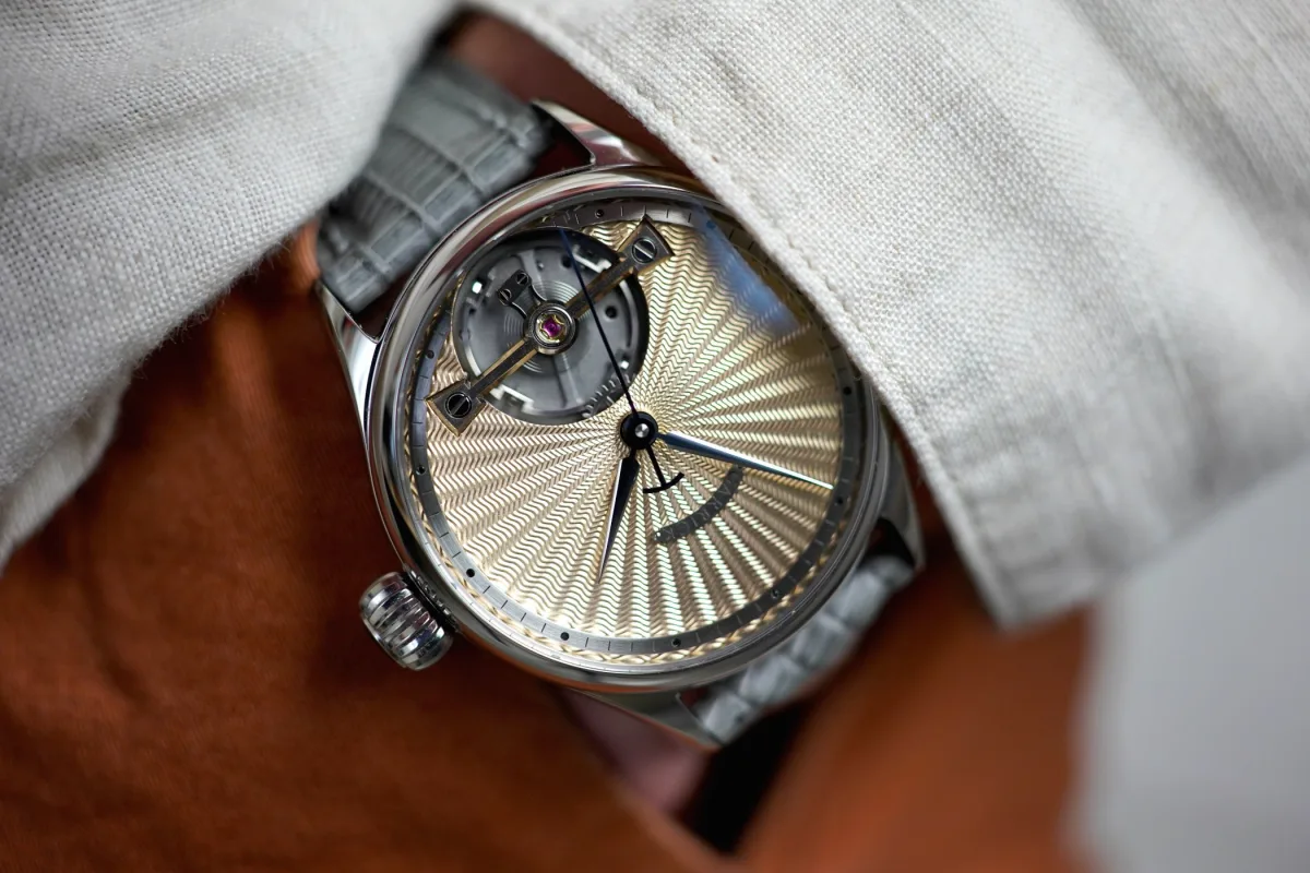 Garrick S2 watch with gray lizard strap