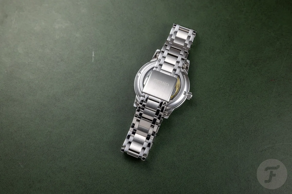 Seiko 4R35 caliber inside SRPL07