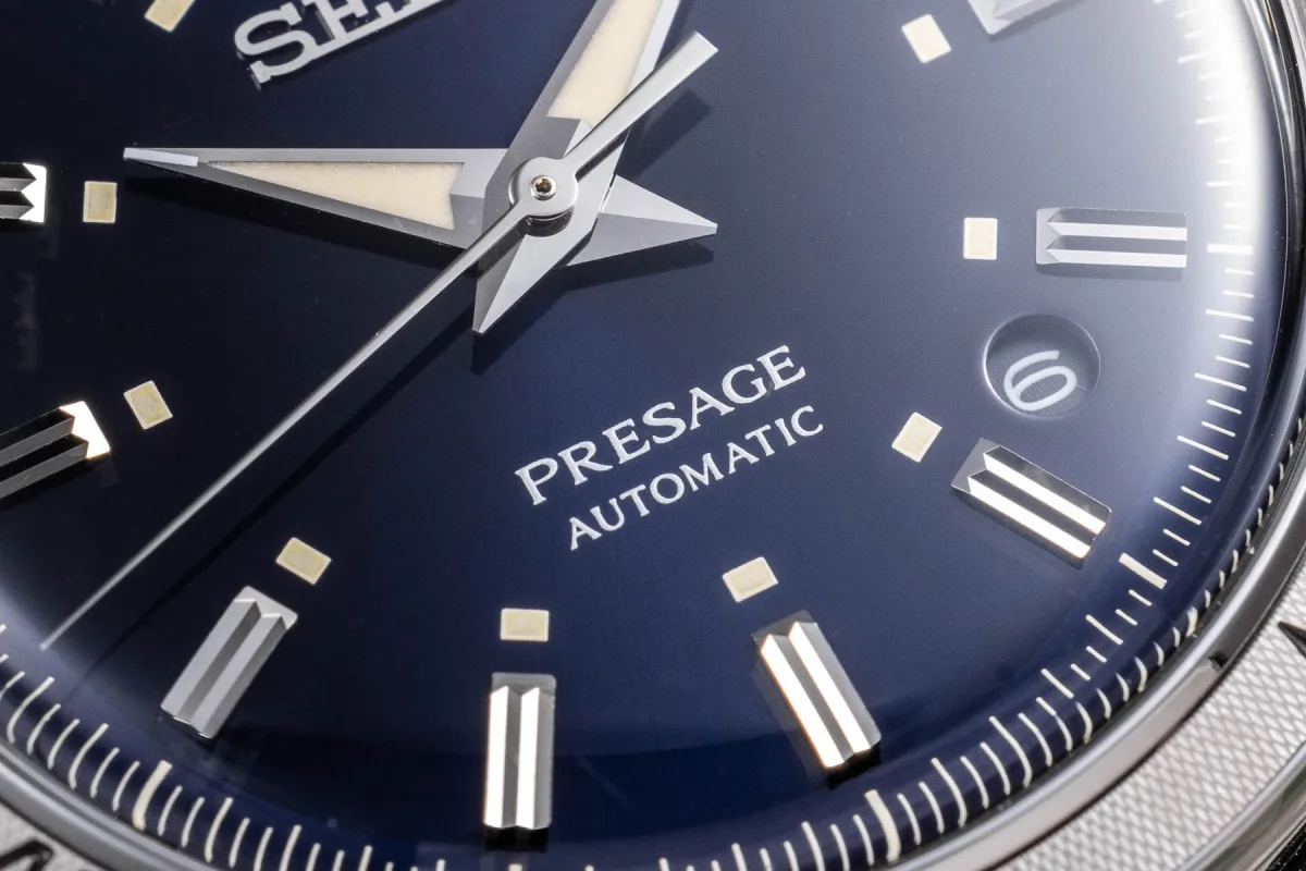 Fixed bezel of Seiko Presage Style60