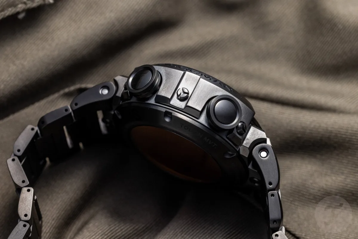 Casio Frogman MRG-BF1000B-1A dive watch dial