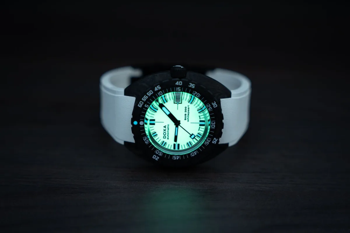 Doxa Sub 300 Carbon Whitepearl watch